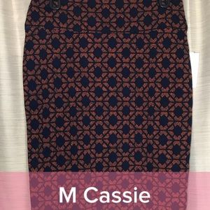Medium LuLaRoe Cassie Skirt